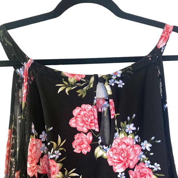 Torrid Floral Print Black Keyhole High Neck Sleeveless Lace Inset Shirt Size 6X - Picture 5 of 12